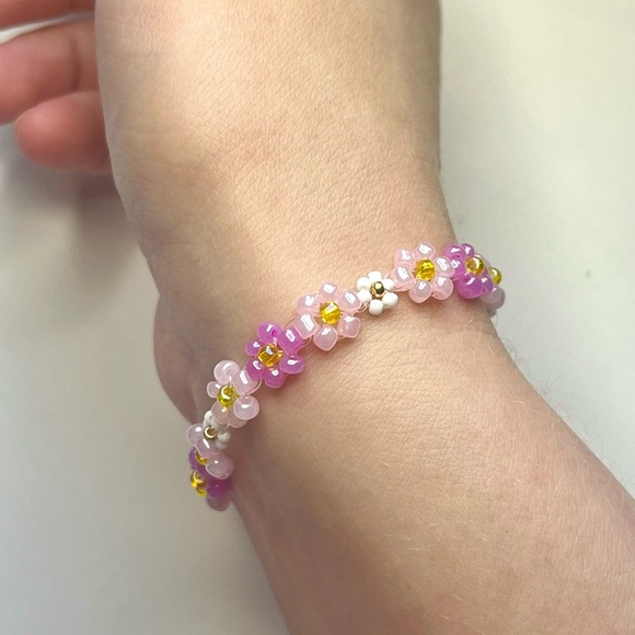 Wildflower Beaded Bracelet with Gold Accents - Picture 3 of 4